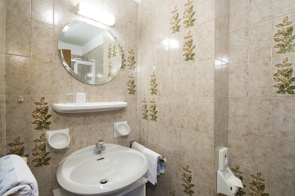 Hotel Ciasa Iris Kolfuschg Zimmer foto